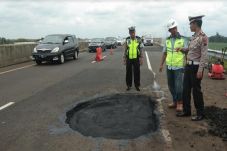 Jalan Tol Pekalongan...