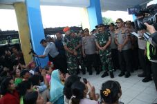 Panglima TNI dan Kapolri...