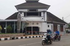 Gedung Kembar di Purwakarta,...