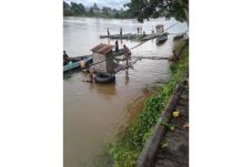 Pamit Mandi di Sungai,...