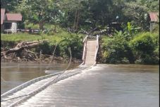 Baru Dibangun, Jembatan...