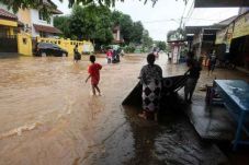 Dokumen Rusak Pasca-banjir,...