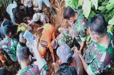 Jenazah Ketiga Korban...