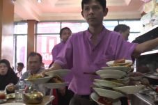 Manatiang Piriang, Seni...