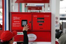 Harga Pertamax Cs dan...