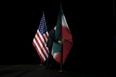 Oman Desak Iran-AS Duduk...