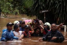 Pemkot Bekasi Diminta...
