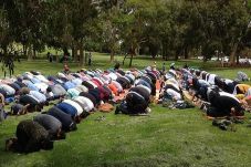 Muslim dan Kristen Australia...