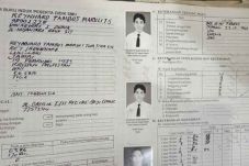 Sekolah di SMA Favorit...