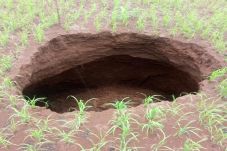 Fenomena Sinkhole Terus...