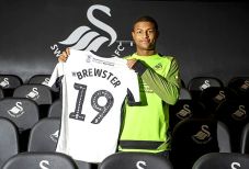 Liverpool Kirim Rhian...