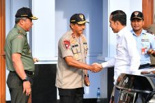 Bertolak ke Natuna,...