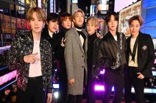 BTS Umumkan Tanggal...