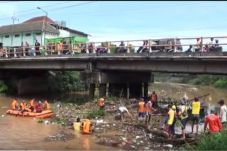 Sampah Popok Menumpuk...