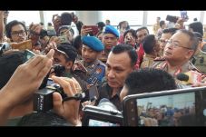 Kepala Daerah Terus...