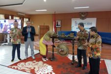 42 Politeknik se-Indonesia...