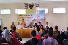 Anggota DPR RI Sorot...