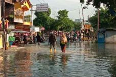 Terendam Banjir 1,5...