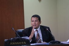 Pleno DKPP Tetapkan...