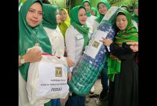 Wanita PPP Bantu Korban...