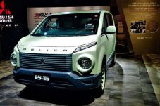 Barisan Mobil Mitsubshi...