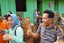 Melihat Traidisi Nyandau...