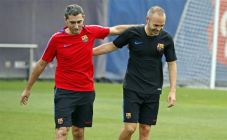 Iniesta Tak Terima Valverde...