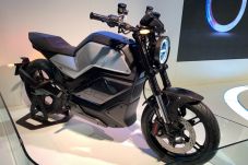 China Kenalkan Niu Motor...