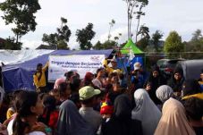 AQL Peduli Bantu Korban...