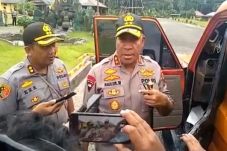 Dijaga Ketat, Polisi...