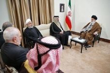 Kata Khamenei, Timur...