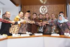 Ketua MPR Minta KPK...