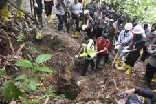 TNI-Polri Tutup Puluhan...