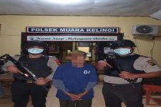 Kakek Bejat Ini Tega...