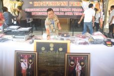 Polda Jateng Periksa...