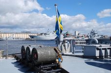 Kecolongan, Swedia Tempatkan...