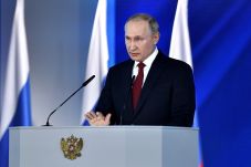 Putin: Lima Negara Nuklir...