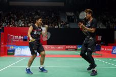 Owi Minta Apriyani Banyak...
