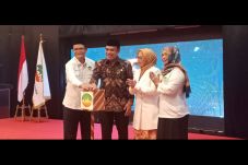 Gelar Kongres Pertama,...