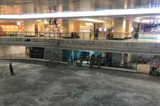 Mulai Beroperasi, Mall...