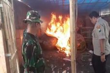 Polisi Bakar Arena Judi...