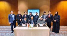 PLN-Masdar Teken Jual-Beli...