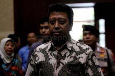 Suap Tak Terbukti, Senior...