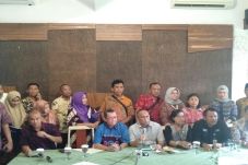 Penyegelan Ruang Dewan...