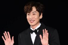 Penampilan Lee Kwang...