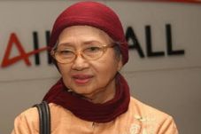 Artis Senior Ade Irawan...