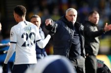 Rela Kalah, Mourinho...