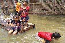 Tiga Kampung di Serang...