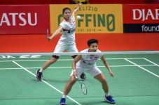 Juara Bertahan Tumbang,...