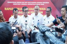 Menkumham Minta Ditjen...